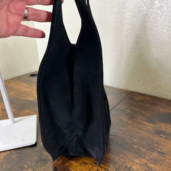 Gucci Suede Hobo Bag Black W/ Certificate of Authenticity - Picture 6 of 16